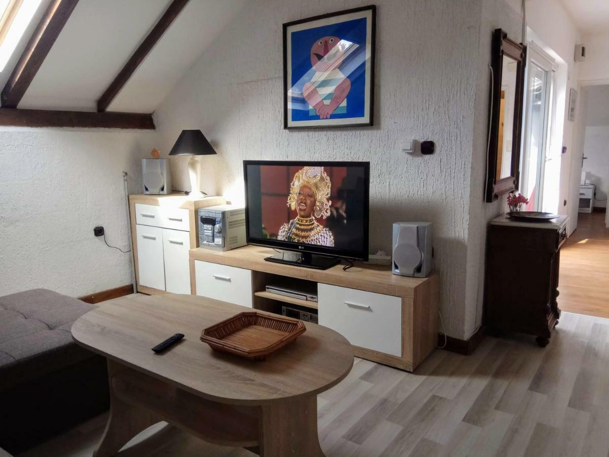 Apartman Slava Tisno Extérieur photo