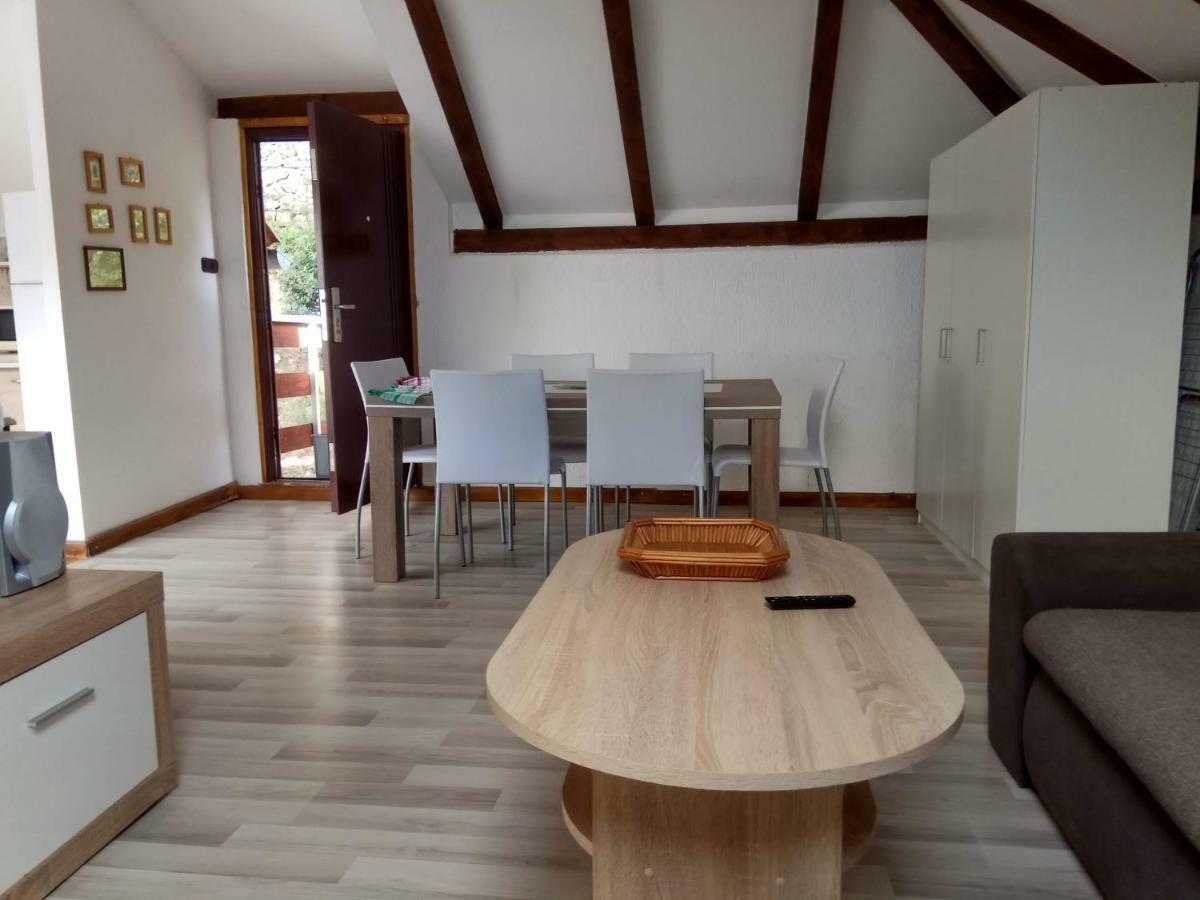 Apartman Slava Tisno Extérieur photo