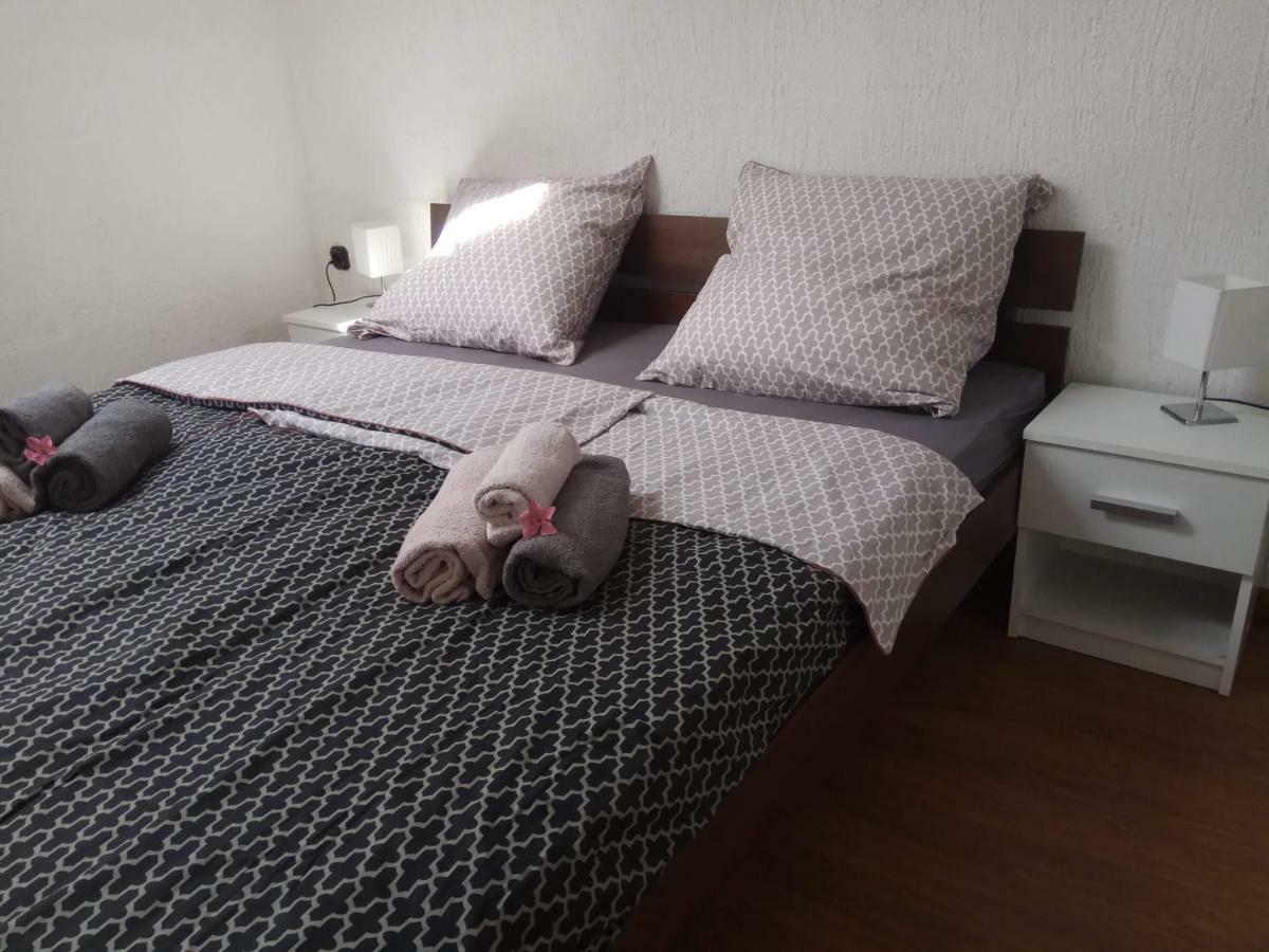 Apartman Slava Tisno Extérieur photo