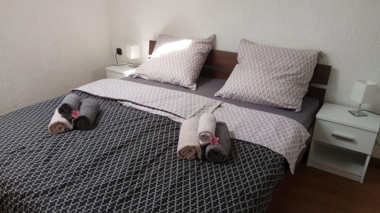 Apartman Slava Tisno Extérieur photo