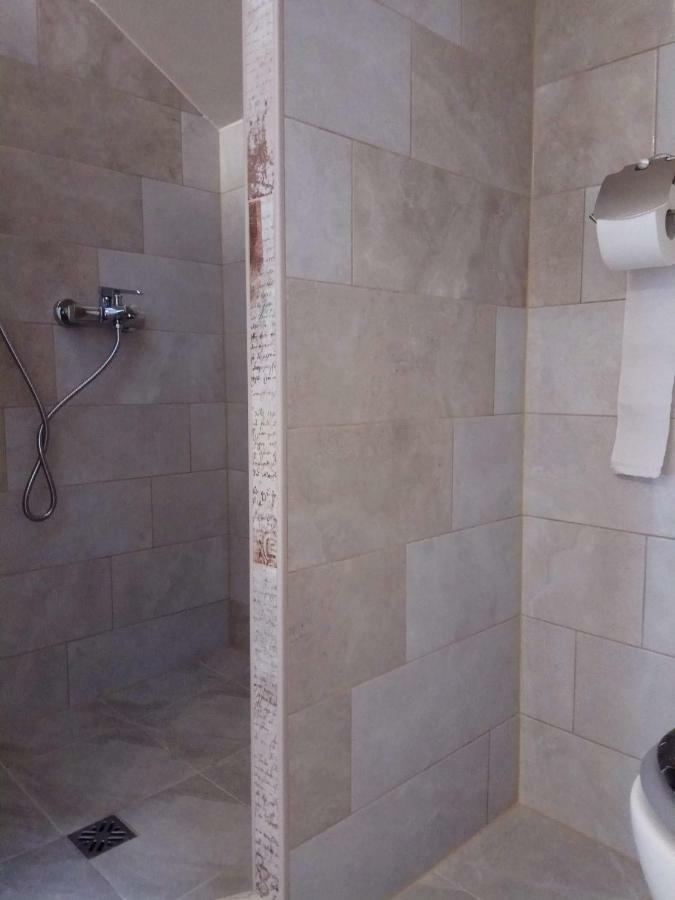 Apartman Slava Tisno Extérieur photo