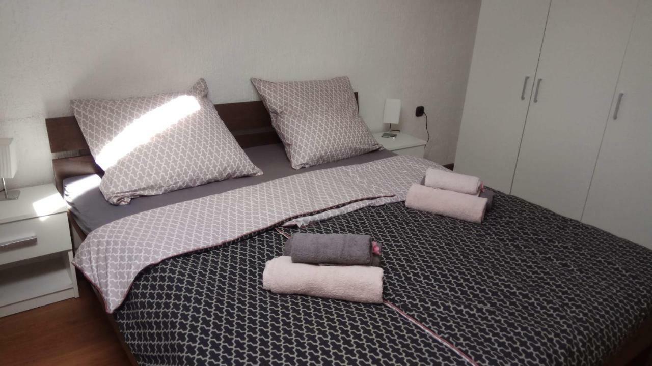 Apartman Slava Tisno Extérieur photo