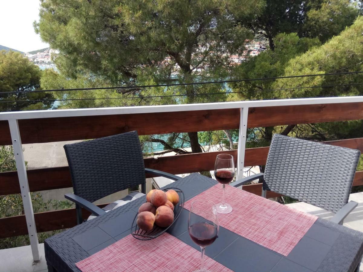 Apartman Slava Tisno Extérieur photo