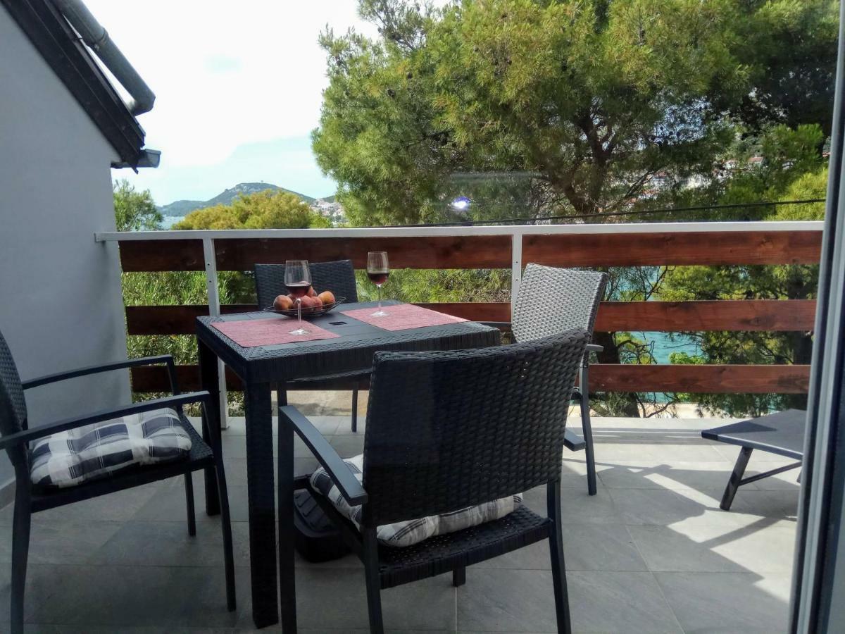 Apartman Slava Tisno Extérieur photo
