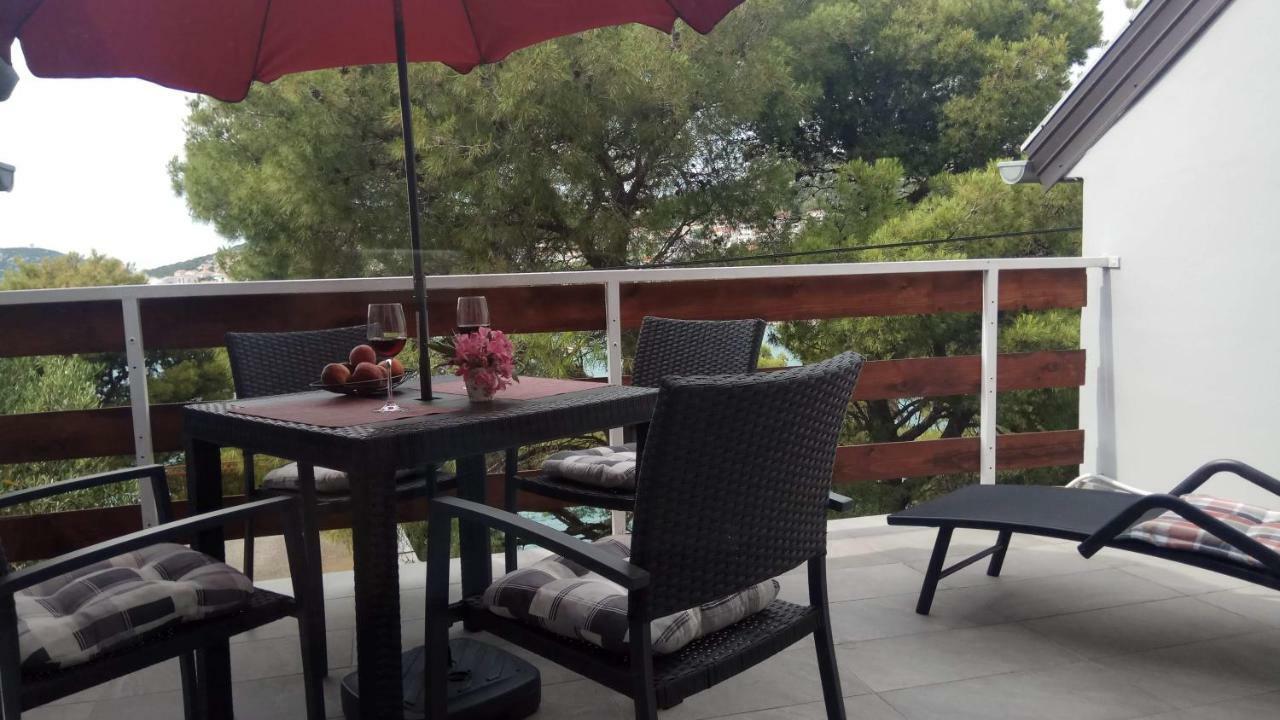 Apartman Slava Tisno Extérieur photo